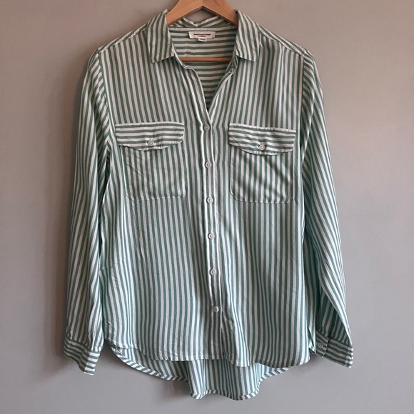 BEACHLUNCHLOUNGE Green and White Striped Button Down Size M - Picture 1 of 10